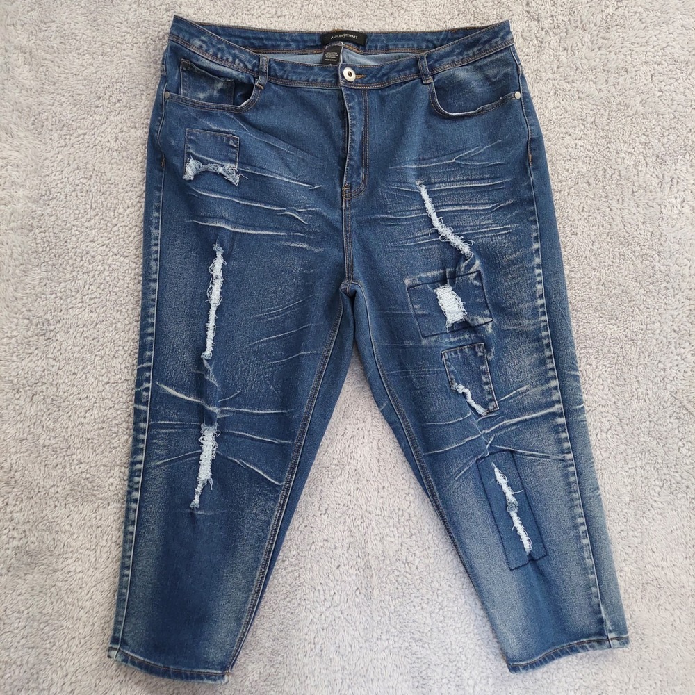 ASHLEY STEWART Size 18 Distressed Capri Jeans‎ Blue Denim Ripped Stretch Crop